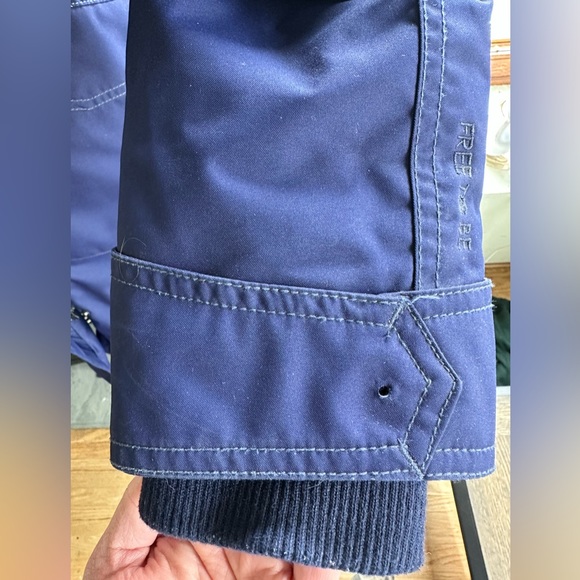 Orb Winter Coat ❄️ - Picture 4 of 6